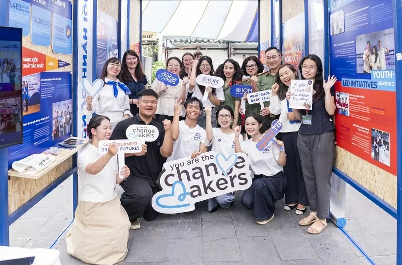 Tăng cường hợp tác liên ngành trong cuộc chiến chống mua bán người, đặc biệt là trên không gian mạng tại Việt Nam Tăng cường hợp tác liên ngành trong cuộc chiến chống mua bán người, đặc biệt là trên không gian mạng tại Việt Nam