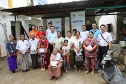 Đại sứ quán Việt Nam tại Myanmar và cộng đồng doanh nghiệp hỗ trợ người dân vùng động đất tại Mandalay