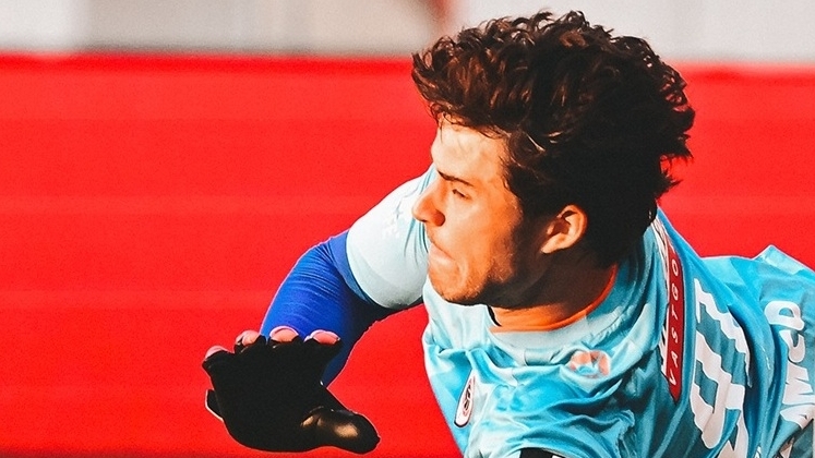 Thủ môn tuyển Bỉ Senne Lammens công khai ‘thả thính’ Man Utd