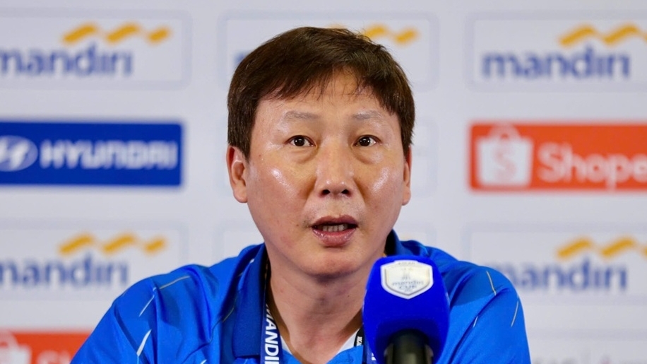 HLV Kim Sang Sik chỉ lợi thế của U23 Việt Nam ở chung kết Đông Nam Á 2025