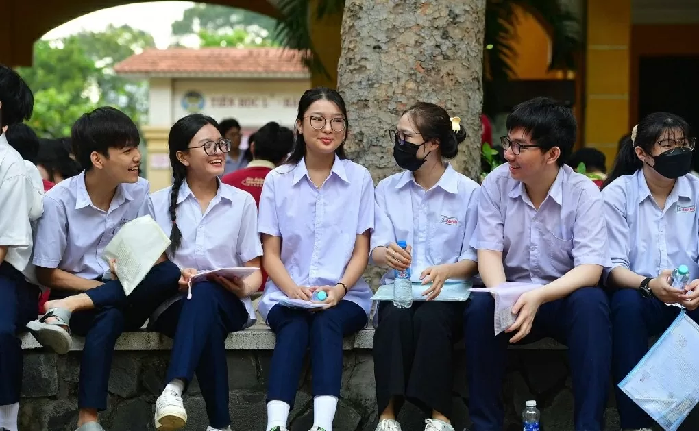 Năm 2025, hơn 310.000 thí sinh không đăng ký xét tuyển đại học và cao đẳng Năm 2025, hơn 310.000 thí sinh không đăng ký xét tuyển đại học và cao đẳng