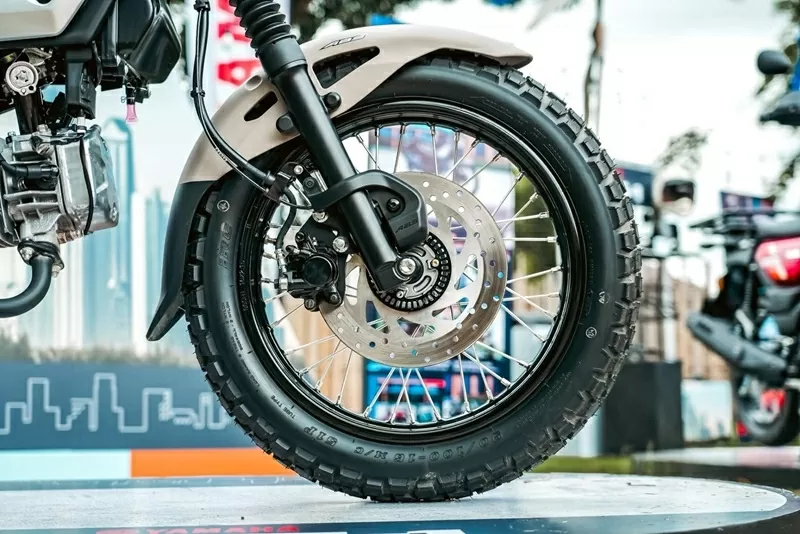 Điểm nhấn lớn nhất trên Yamaha PG-1 2025 chính là phanh đĩa trước đường kính 245 mm kết hợp công nghệ ABS Điểm nhấn lớn nhất trên Yamaha PG-1 2025 chính là phanh đĩa trước đường kính 245 mm kết hợp công nghệ ABS