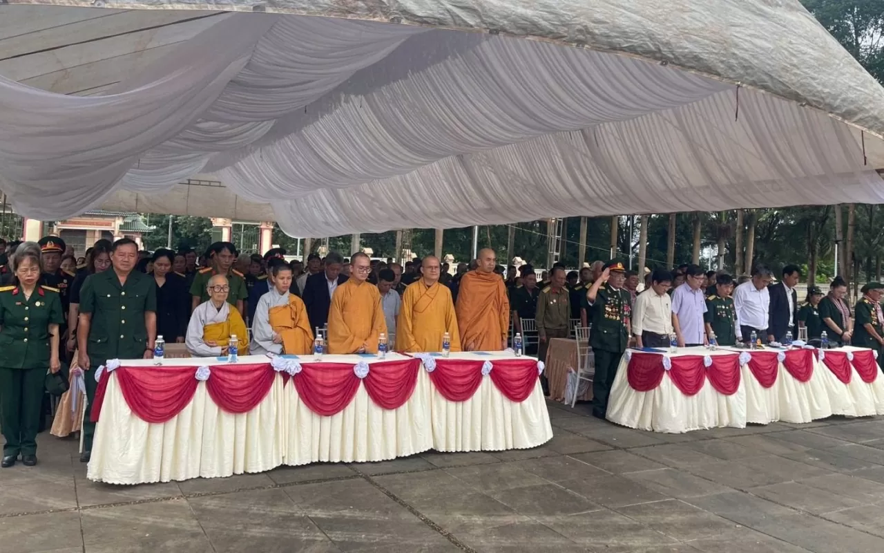 Lễ dâng hương và nghi thức cầu siêu