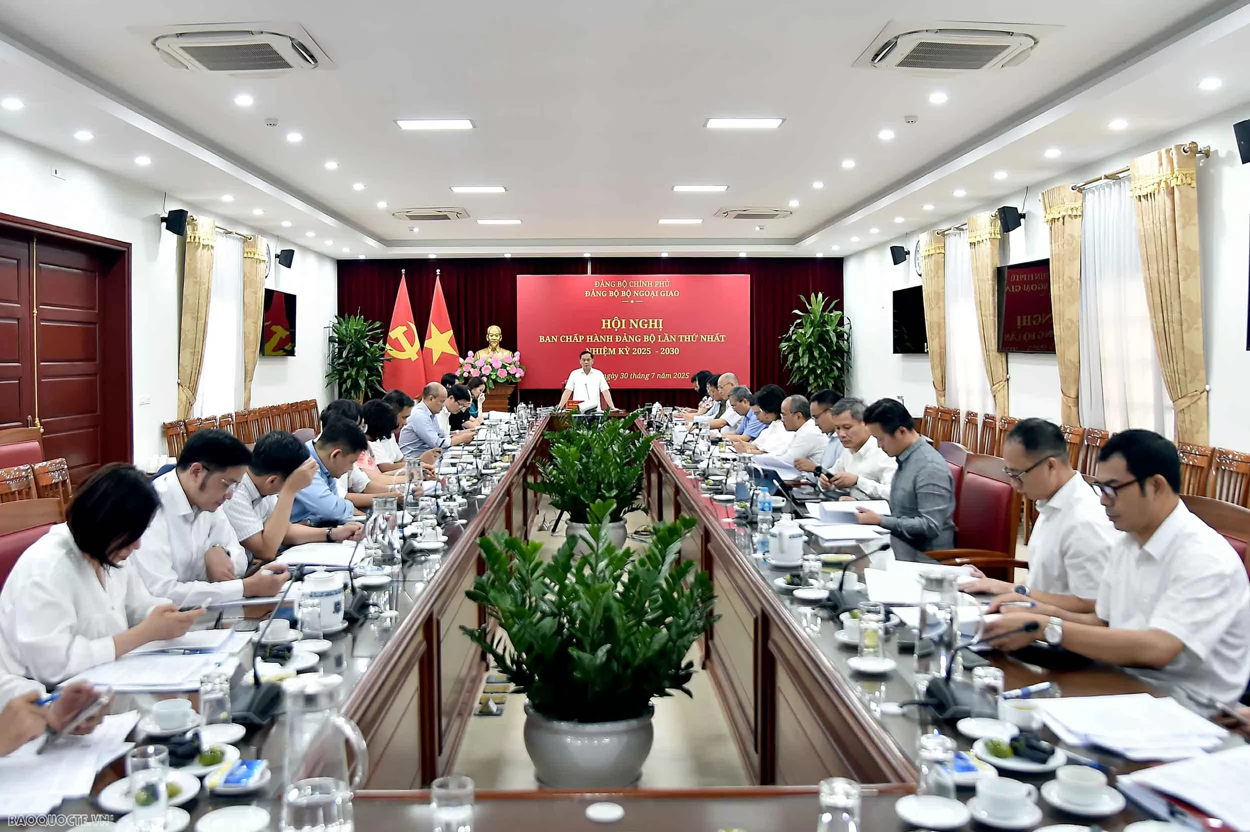 Bộ Ngoại giao tổ chức Hội nghị Ban Chấp hành Đảng bộ lần thứ nhất, nhiệm kỳ 2025–2030 Bộ Ngoại giao tổ chức Hội nghị Ban Chấp hành Đảng bộ lần thứ nhất, nhiệm kỳ 2025–2030
