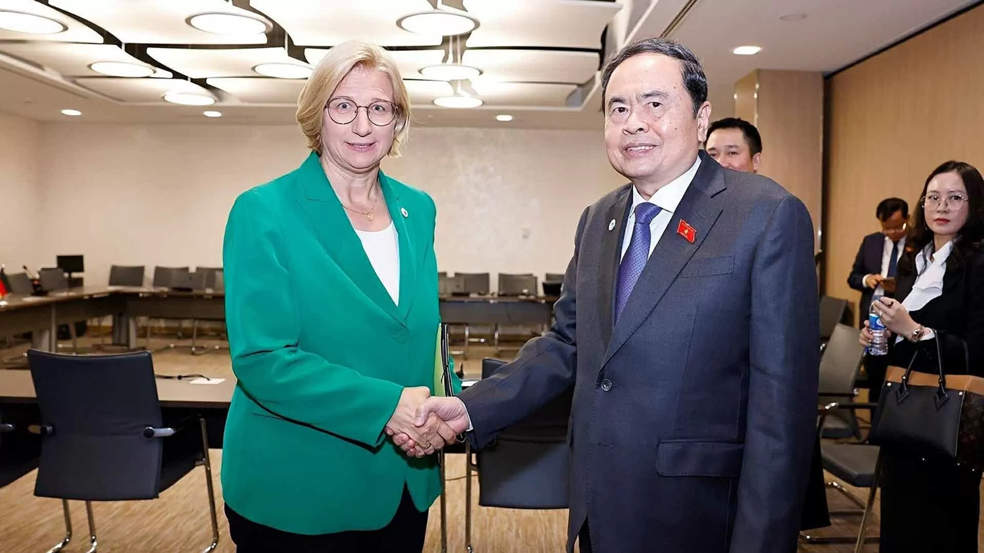 Việt Nam luôn coi trọng củng cố và phát triển quan hệ Đối tác chiến lược với Đức Việt Nam luôn coi trọng củng cố và phát triển quan hệ Đối tác chiến lược với Đức