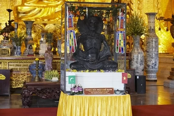 Chính phủ Pakistan trao tặng phẩm quý cho Giáo hội Phật giáo Việt Nam Chính phủ Pakistan trao tặng phẩm quý cho Giáo hội Phật giáo Việt Nam