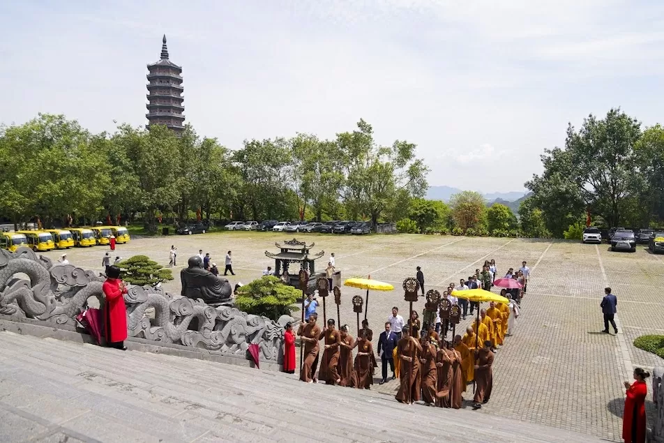 Chính phủ Pakistan trao tặng phẩm quý cho Giáo hội Phật giáo Việt Nam Chính phủ Pakistan trao tặng phẩm quý cho Giáo hội Phật giáo Việt Nam