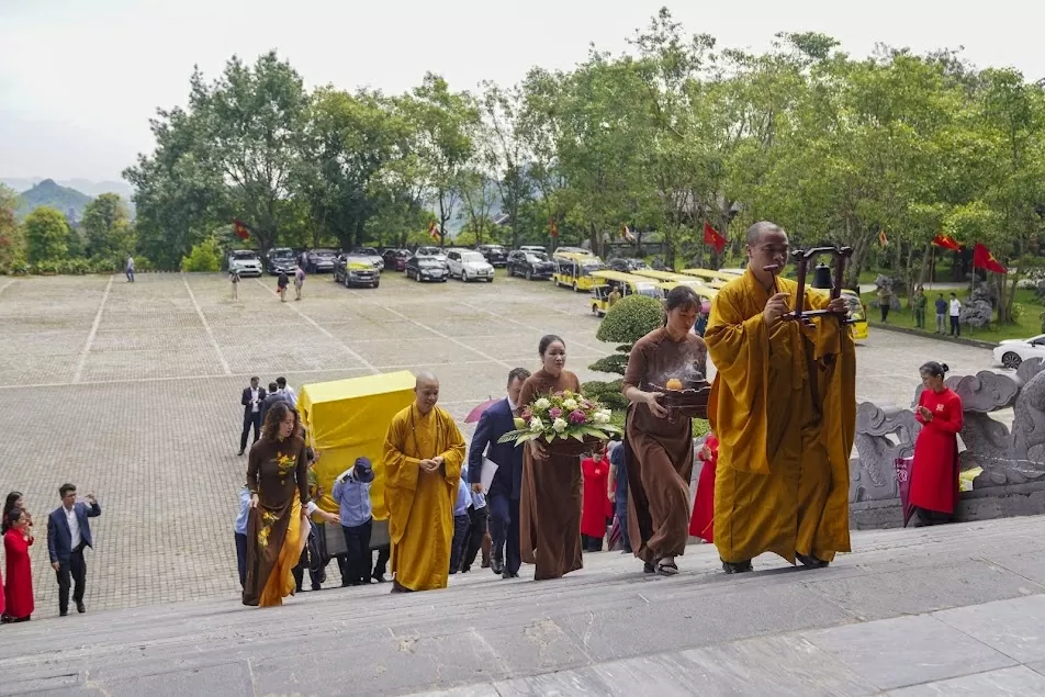 Chính phủ Pakistan trao tặng phẩm quý cho Giáo hội Phật giáo Việt Nam Chính phủ Pakistan trao tặng phẩm quý cho Giáo hội Phật giáo Việt Nam