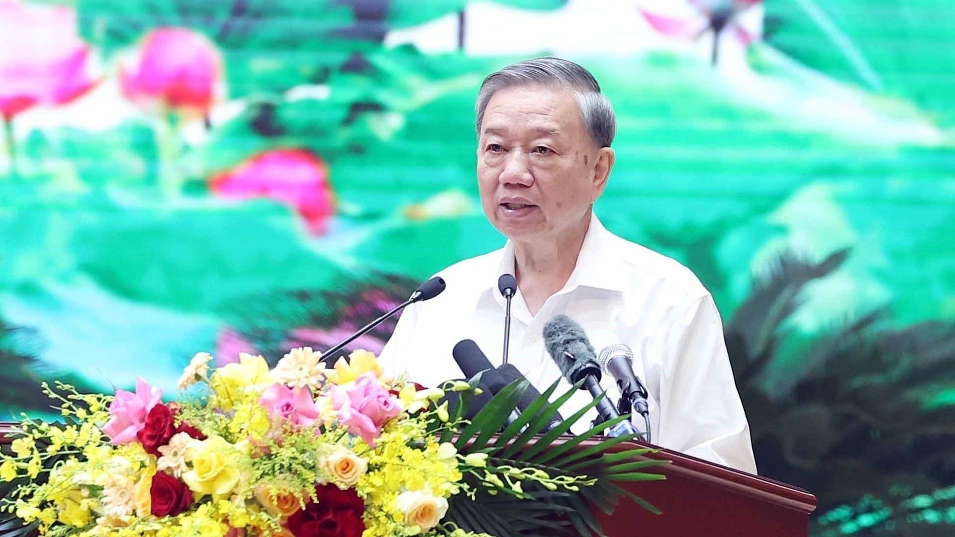 Phát huy cao độ truyền thống cha ông, tiếp tục nỗ lực phấn đấu đạt những kỳ tích mới trong tương lai