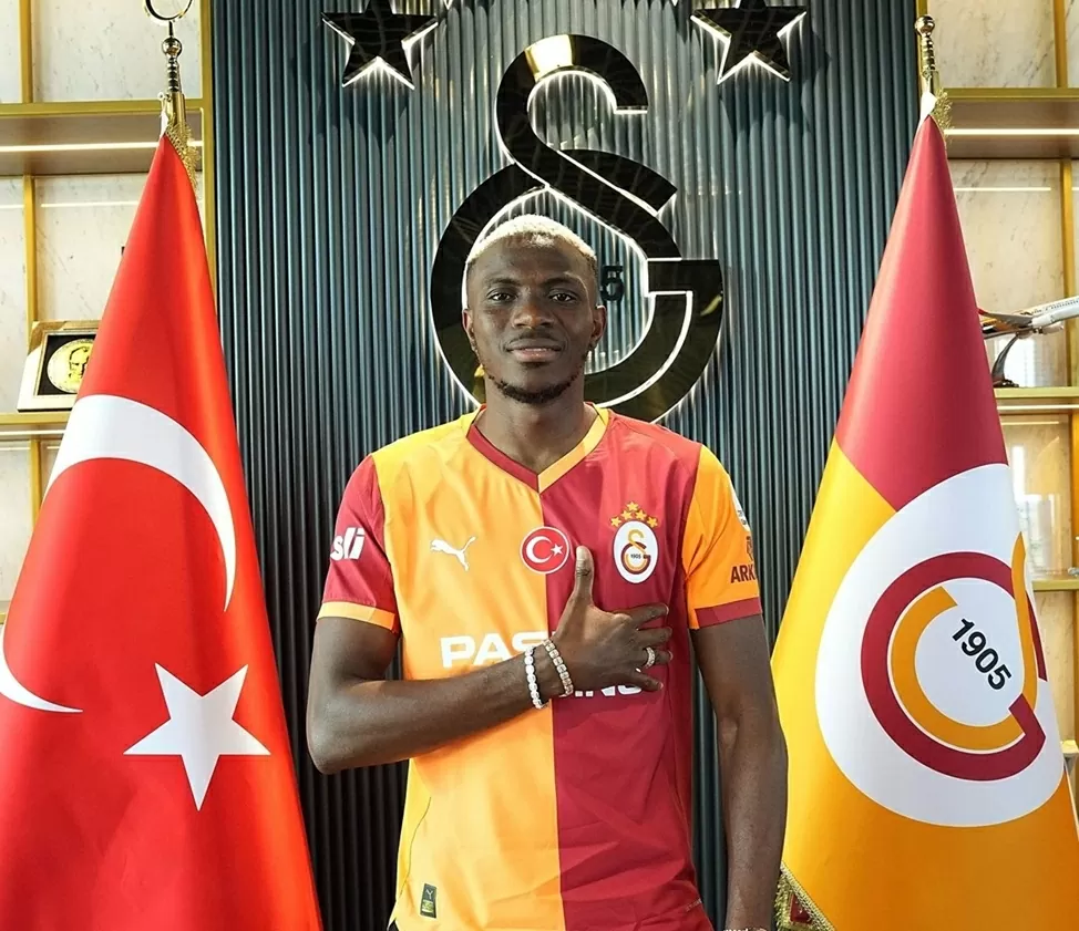 CHÍNH THỨC: Victor Osimhen rời Napoli với mức giá kỷ lục