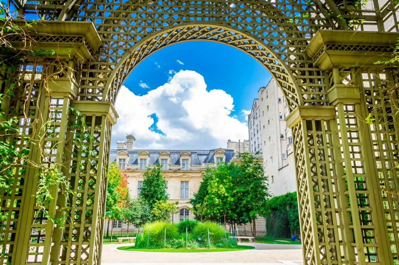 Du lịch châu Âu: 10 khu vườn bí mật tuyệt đẹp giữa lòng các thành phố lớn Du lịch châu Âu: 10 khu vườn bí mật tuyệt đẹp giữa lòng các thành phố lớn