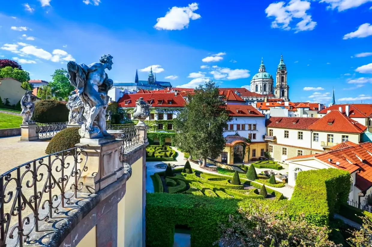 Du lịch châu Âu: 10 khu vườn bí mật tuyệt đẹp giữa lòng các thành phố lớn Du lịch châu Âu: 10 khu vườn bí mật tuyệt đẹp giữa lòng các thành phố lớn