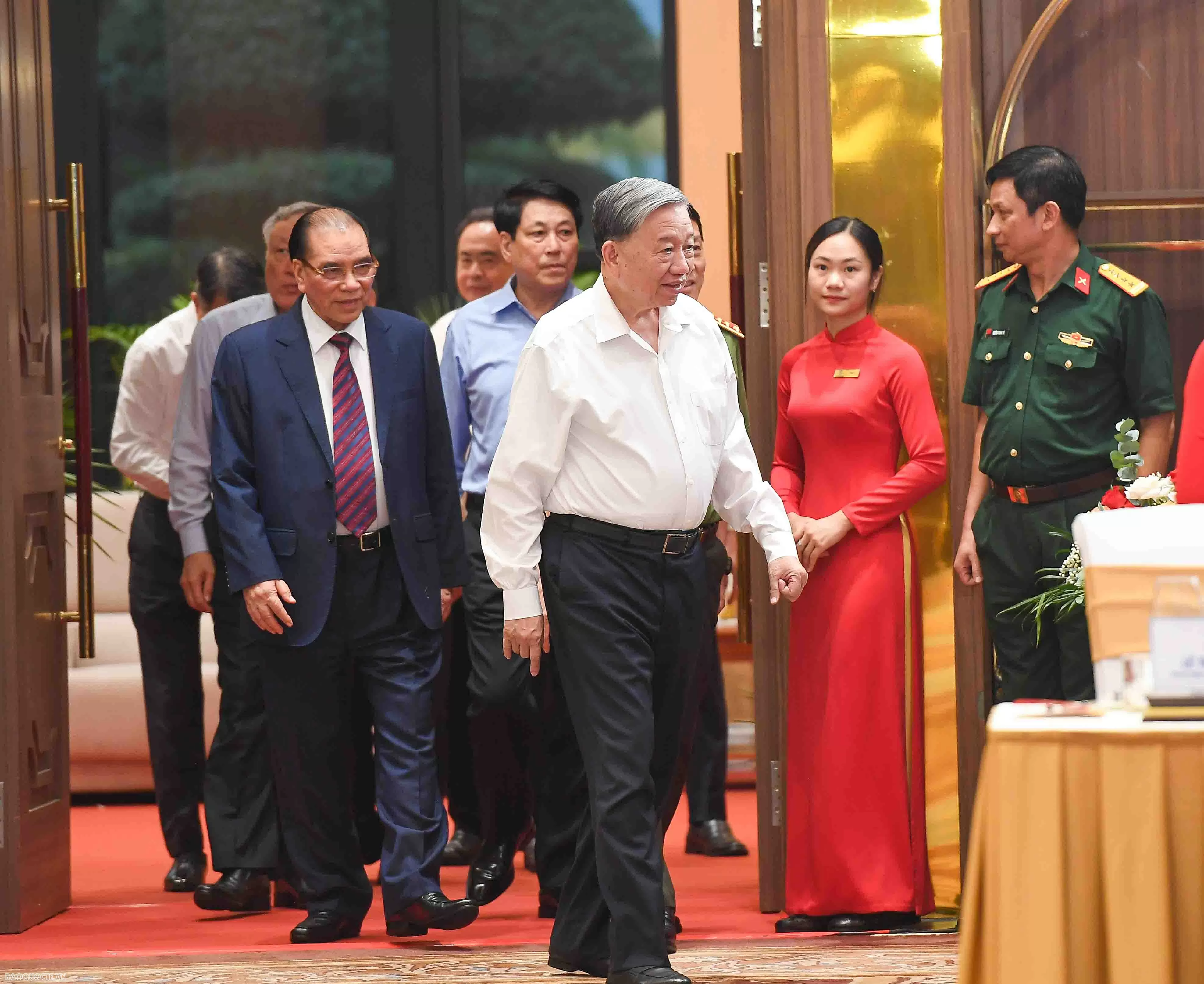 Các lãnh đạo, nguyên lãnh đạo Đảng, Nhà nước, Chính phủ Quốc hội tham dự buổi gặp mặt Bộ Quốc phòng - Bộ Công an - Bộ Ngoại giao nhân kỷ niệm 80 năm Ngày Truyền thống Công an nhân dân (19/8/1945 - 19/8/2025) và 80 năm Ngày Truyền thống Bộ Ngoại giao (28/8/1945 - 28/8/2025). Tổng Bí thư Tô Lâm: Đất nước có được hòa bình, có được ổn định thì mới có vị thế