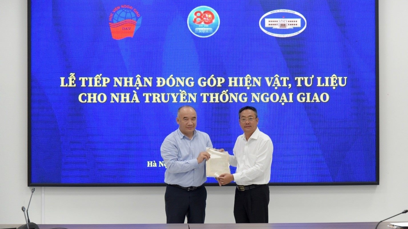 Học viện Ngoại giao tiếp nhận tư liệu, hiện vật phục vụ kỷ niệm 80 năm thành lập Ngành