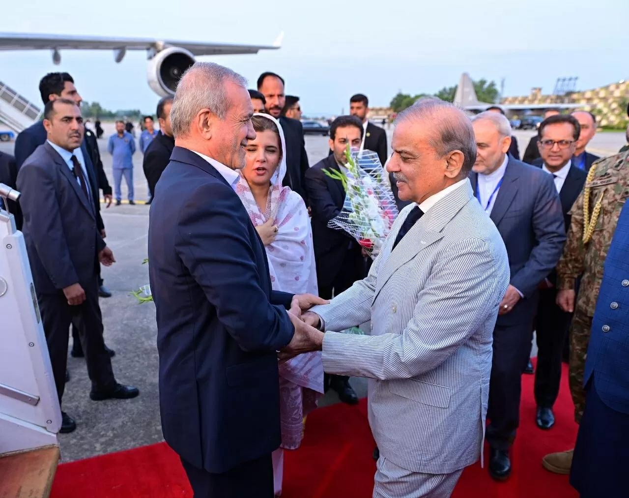 Tổng thống Iran thăm chính thức Pakistan, kêu gọi đoàn kết người Hồi giáo toàn thế giới