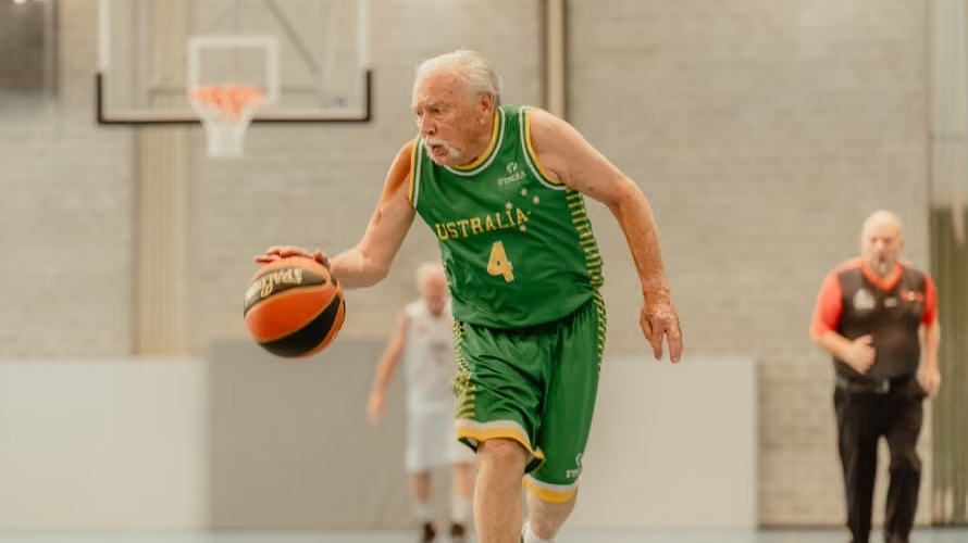 Độc đáo đội bóng rổ U90 của Australia