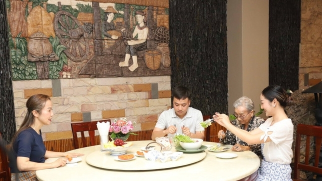 Giữ lửa tiếng Việt nơi đất Lào: Câu chuyện bốn thế hệ sống xa quê hương