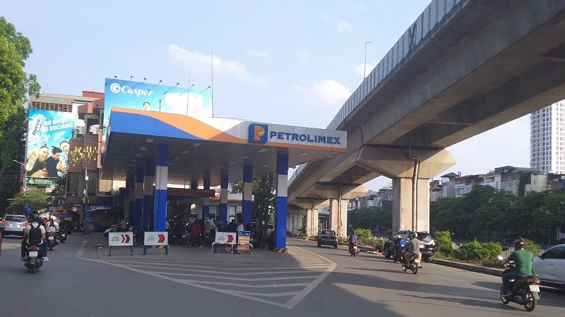 Xăng sinh học E10: Lợi hại ra sao?