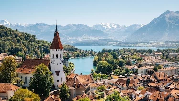 Quốc gia châu Âu 'đau đầu' vì thuế quan cao ngất ngưởng của Mỹ, tính đến phương án tăng mua LNG