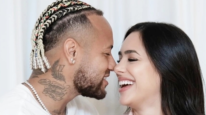 Neymar và những khoảnh khắc đáng yêu cùng gia đình nhỏ