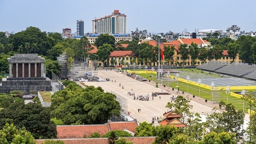 Gấp rút hoàn thiện lắp đặt các khán đài chuẩn bị Lễ diễu binh, diễu hành ngày Quốc khánh 2/9