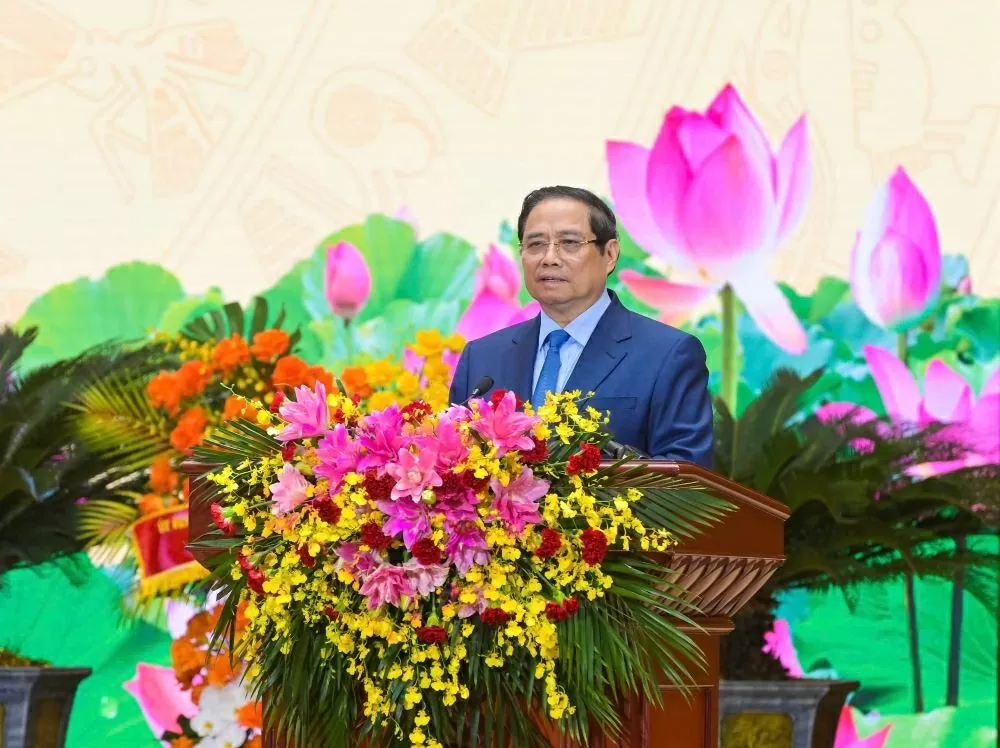 Phát triển Tập đoàn có tiềm lực mạnh, quản trị hiện đại, năng lực cạnh tranh cao, tiên phong trong chuyển dịch năng lượng và tăng trưởng xanh bền vững Phát triển Tập đoàn có tiềm lực mạnh, quản trị hiện đại, năng lực cạnh tranh cao, tiên phong trong chuyển dịch năng lượng và tăng trưởng xanh bền vững