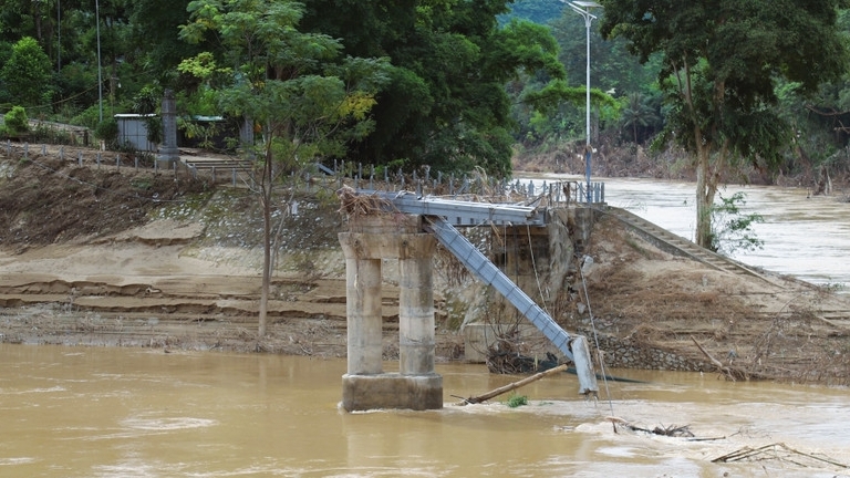 Khắc phục hậu quả do mưa lũ, hỗ trợ kinh phí cho nhân dân các tỉnh Nghệ An, Điện Biên, Sơn La