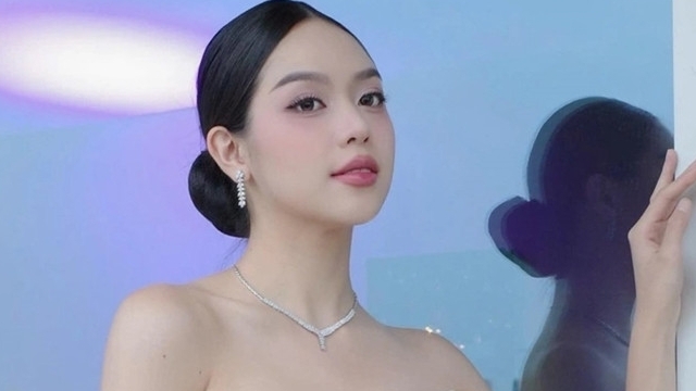 Sao Việt: Hoa hậu Thanh Thủy gợi cảm, cuốn hút