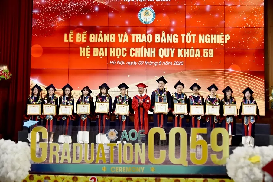 Truyền cảm hứng xây dựng nền tài chính hiện đại, đóng góp cho phát triển kinh tế xã hội của đất nước Truyền cảm hứng xây dựng nền tài chính hiện đại, đóng góp cho phát triển kinh tế xã hội của đất nước