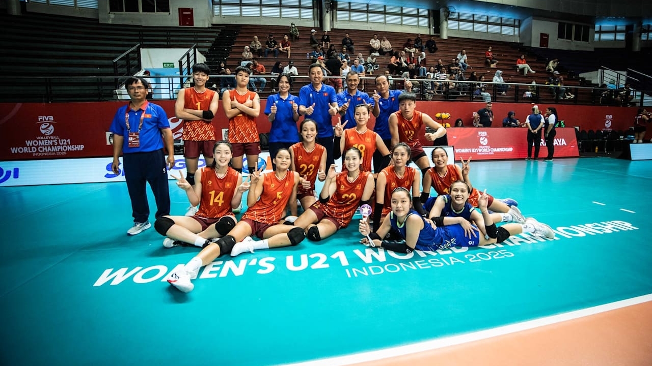 Bóng chuyền nữ Việt Nam tạo kỳ tích, lập kỷ lục set thắng đậm nhất giải U21 thế giới