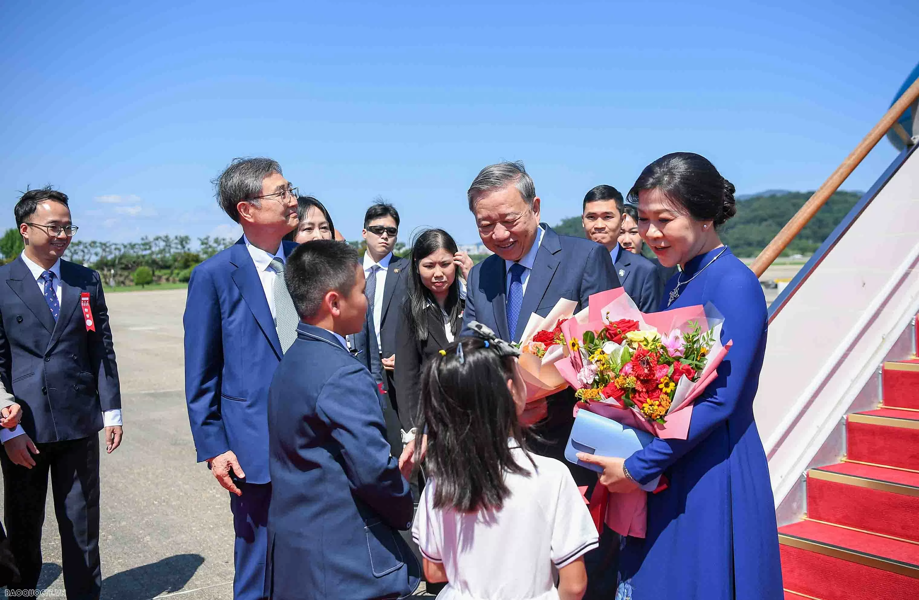 Tổng Bí thư Tô Lâm và Phu nhân đến Seoul, bắt đầu chuyến thăm cấp Nhà nước Hàn Quốc