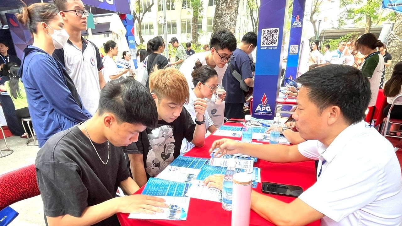 Tuyển sinh đại học 2025: Bộ GD&ĐT chuẩn bị lọc ảo, thí sinh cần lưu ý gì?