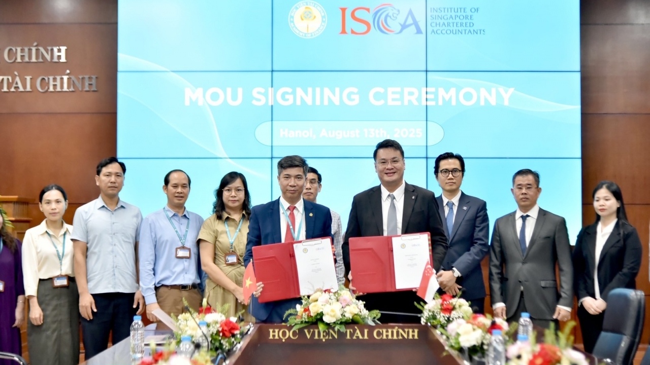 Việt Nam-Singapore 'bắt tay' phát triển nguồn nhân lực chất lượng cao trong lĩnh vực kế toán, kiểm toán và tài chính