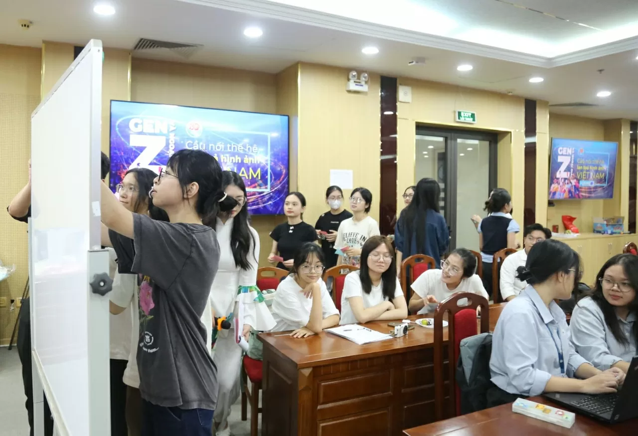 Ngoại giao phiên bản Gen Z: Đưa bản sắc Việt Nam ra biển lớn