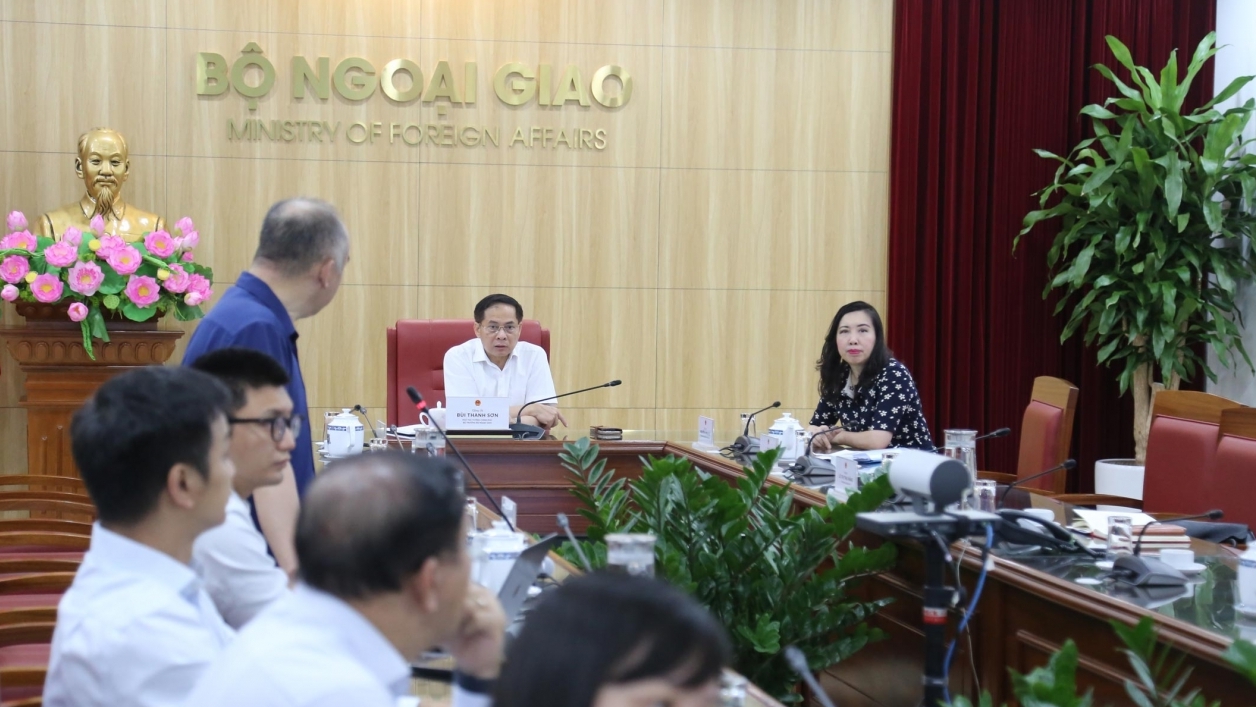 Khẩn trương hoàn thiện không gian ngành Ngoại giao tại Triển lãm quốc gia 80 năm Hành trình Độc lập - Tự do - Hạnh phúc