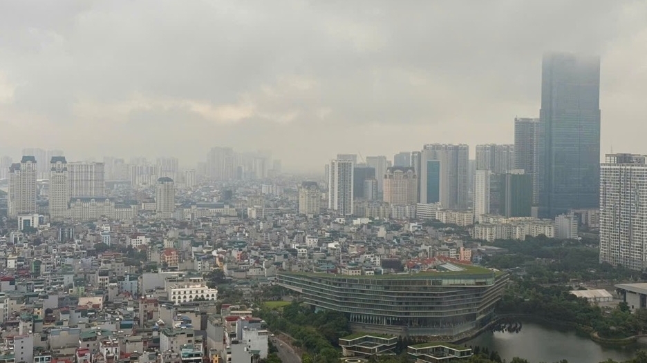 Thời tiết ngày 17/8: Hà Nội mưa to; ảnh hưởng của áp thấp nhiệt đới gây gió mạnh, mưa lớn, cảnh báo lũ quét ở khu vực Bắc Bộ, Bắc Trung Bộ