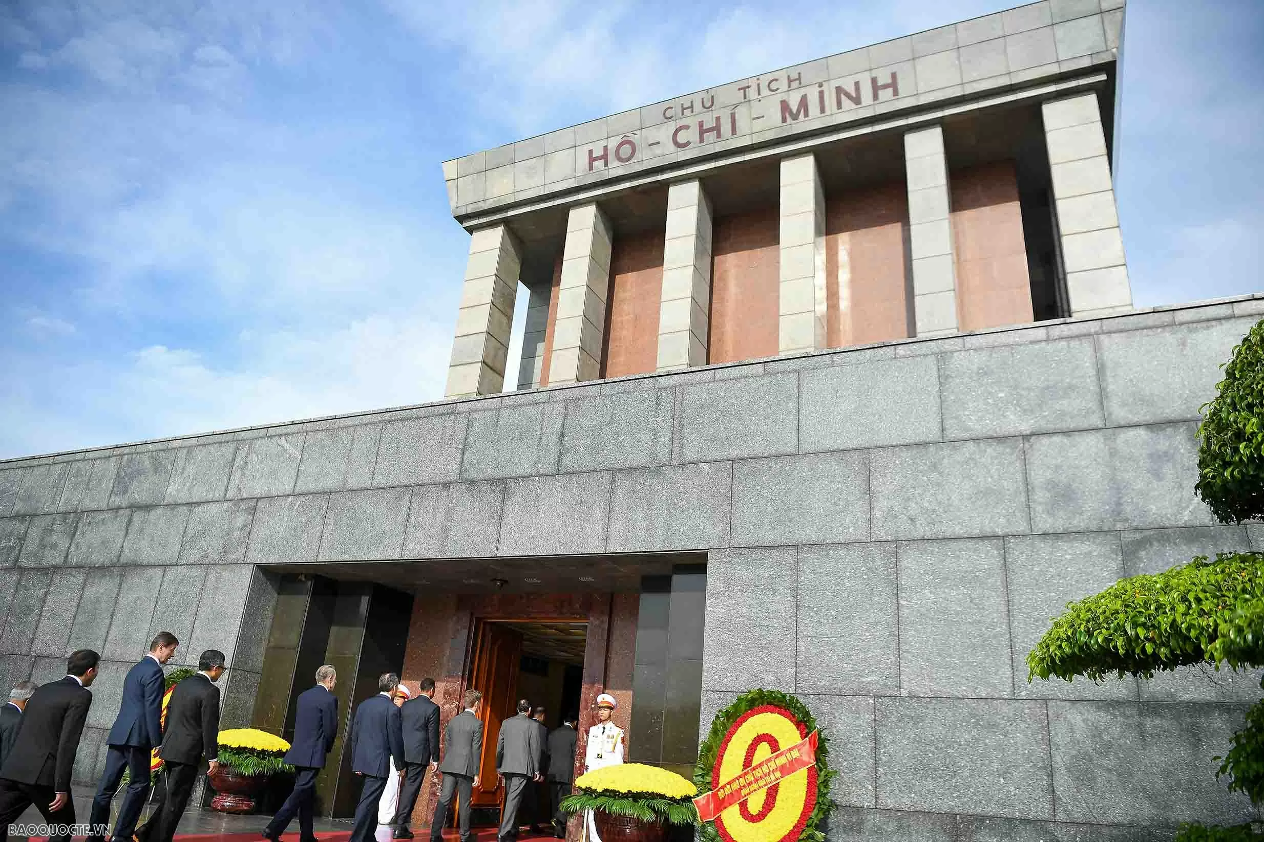 Ngoại giao Đoàn vào Lăng viếng Chủ tịch Hồ Chí Minh Ngoại giao Đoàn vào Lăng viếng Chủ tịch Hồ Chí Minh