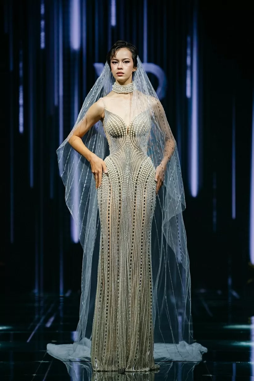 Hoa hậu Kỳ Duyên trình diễn thời trang cưới phong cách thanh lịch, lãng mạn Hoa hậu Kỳ Duyên trình diễn thời trang cưới phong cách thanh lịch, lãng mạn