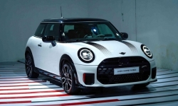 Cận cảnh Mini John Cooper Works 3 cửa vừa ra mắt tại Việt Nam, giá hơn 2,5 tỷ đồng