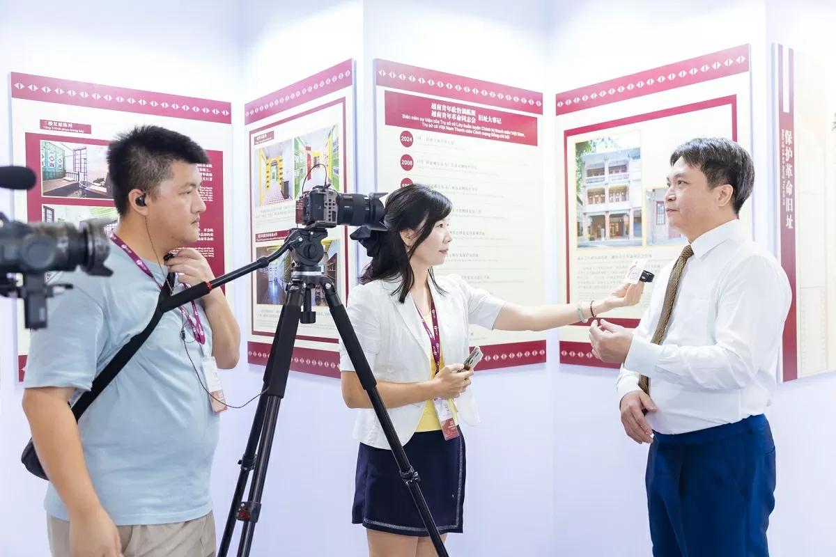 Không gian văn hóa Việt Nam gây ấn tượng sâu sắc ở Lễ hội sách quốc tế tại Quảng Đông, Trung Quốc Không gian văn hóa Việt Nam gây ấn tượng sâu sắc ở Lễ hội sách quốc tế tại Quảng Đông, Trung Quốc