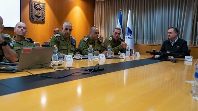 Israel phê duyệt kế hoạch tấn công thành phố Gaza, tăng cường sản xuất hàng loạt phương tiện chiến đấu