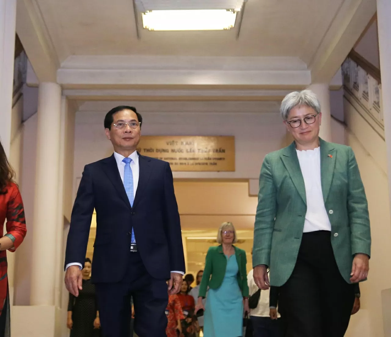 Nhận lời mời của Phó Thủ tướng Chính phủ, Bộ trưởng Ngoại giao Bùi Thanh Sơn, Bộ trưởng Ngoại giao Australia Penny Wong sẽ thăm chính thức Việt Nam và đồng chủ trì Hội nghị Bộ trưởng Ngoại giao Việt Nam-Australia lần thứ 7 từ ngày 19-21/8. (Ảnh: Thành Long) Nhận lời mời của Phó Thủ tướng Chính phủ, Bộ trưởng Ngoại giao Bùi Thanh Sơn, Bộ trưởng Ngoại giao Australia Penny Wong sẽ thăm chính thức Việt Nam và đồng chủ trì Hội nghị Bộ trưởng Ngoại giao Việt Nam-Australia lần thứ 7 từ ngày 19-21/8. (Ảnh: Thành Long)