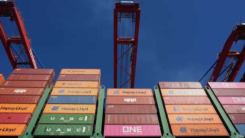 Kinh tế Đức suy giảm mạnh, mối lo thuế quan tăng