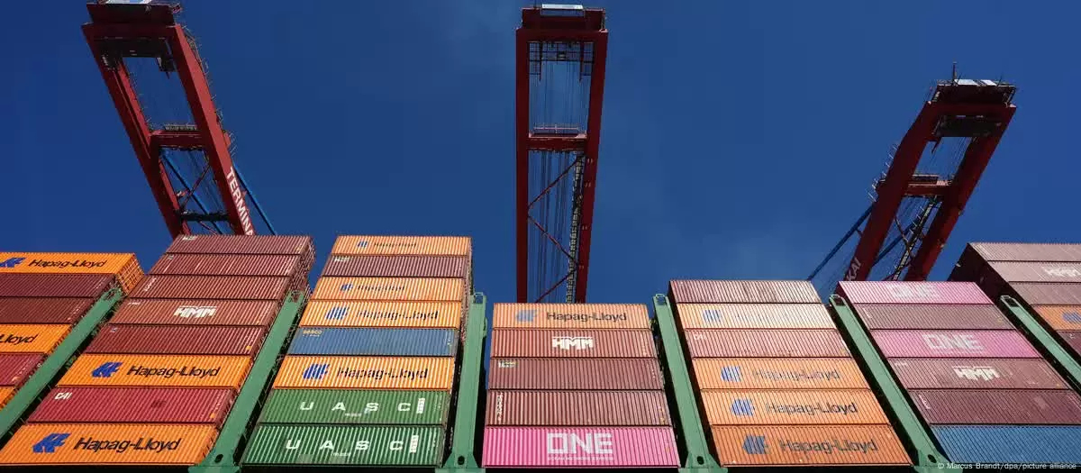 Kinh tế Đức suy giảm mạnh, mối lo thuế quan tăng Kinh tế Đức suy giảm mạnh, mối lo thuế quan tăng