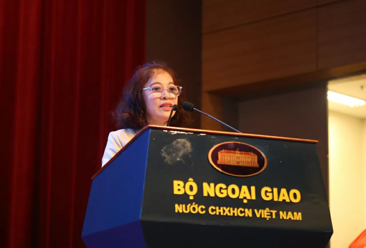  Phu nhân Vũ Thị Bích Ngọc phát biểu tại chương trình. (Ảnh: Thành Long)