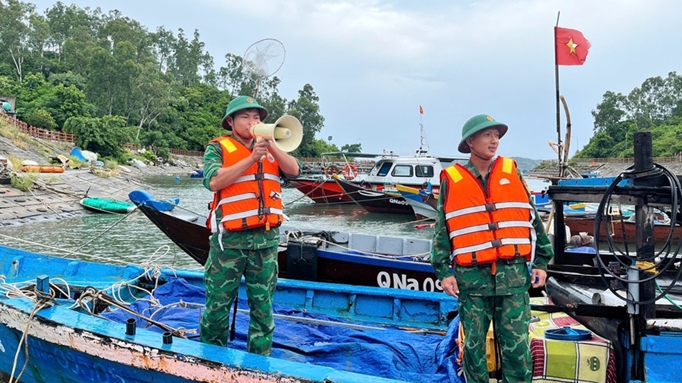 Cập nhật tình hình bão số 5: Các tỉnh thành lên phương án ứng phó di dời dân, chủ động phương châm '4 tại chỗ'