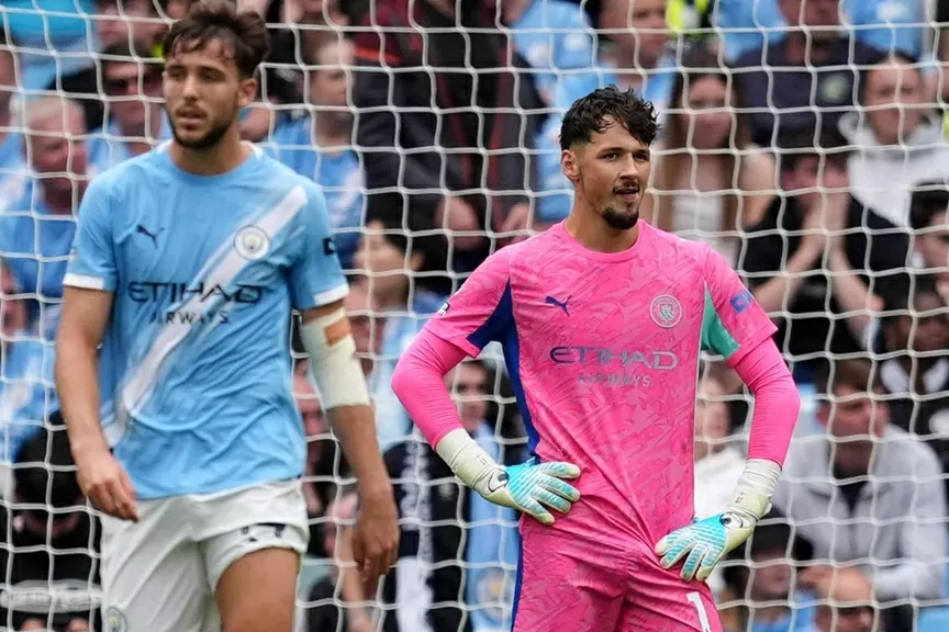 Pep Guardiola thay đổi khó hiểu, Man City thất bại thảm hại trước Tottenham Pep Guardiola thay đổi khó hiểu, Man City thất bại thảm hại trước Tottenham