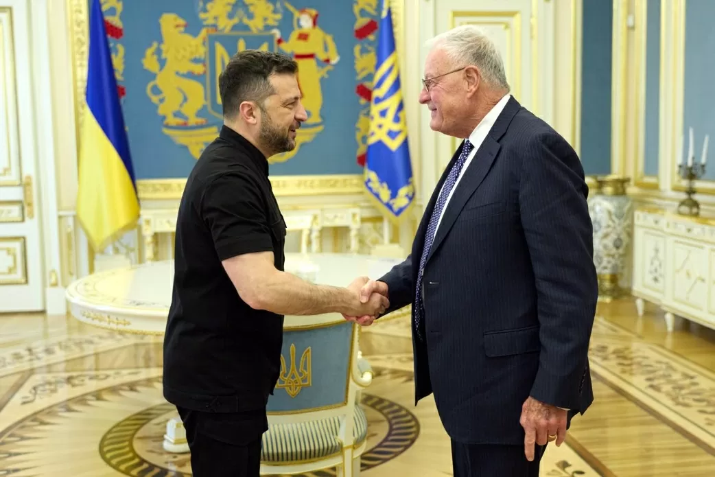 Mỹ-Ukraine bàn cách tăng áp với Nga, Tổng thống Trump có thể thả xích một vũ khí để Kiev chuyển sang thế tấn công Mỹ-Ukraine bàn cách tăng áp với Nga, Tổng thống Trump có thể thả xích một vũ khí để Kiev chuyển sang thế tấn công