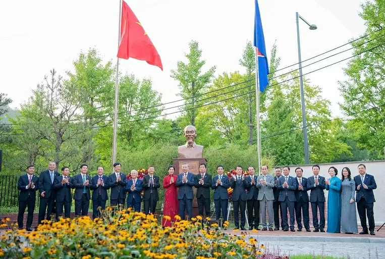 Ngoại giao văn hóa: 'Vũ khí tâm công' chạm đến trái tim bạn bè quốc tế