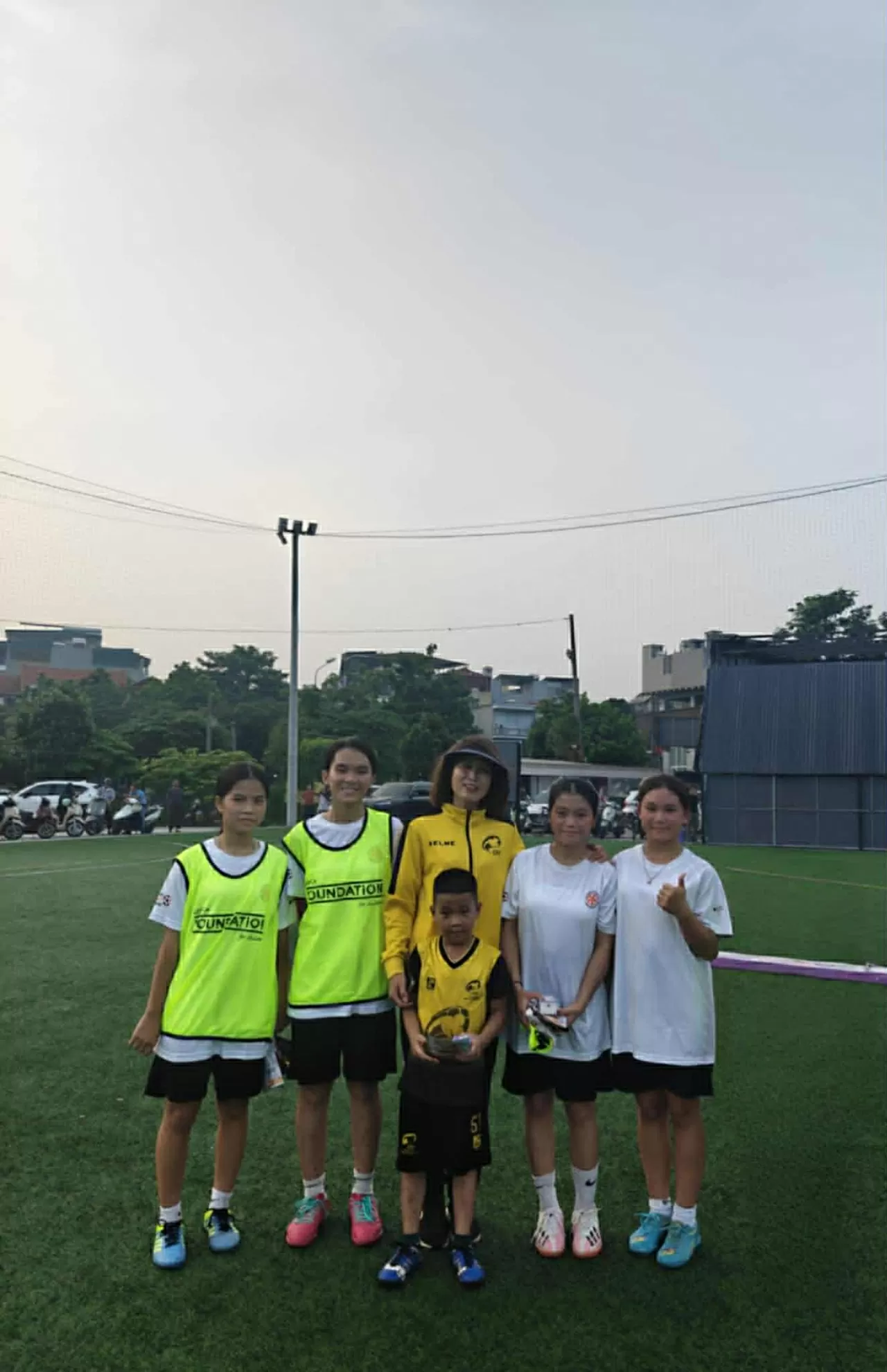 Các cầu thủ bóng đá Việt Nam lần đầu tham dự giải Homeless World Cup 2025 Các cầu thủ bóng đá Việt Nam lần đầu tham dự giải Homeless World Cup 2025